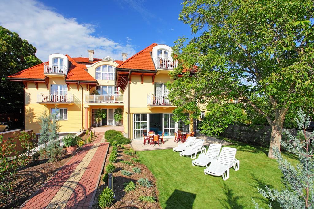 Balazs Villa Balatonfured Bagian luar foto