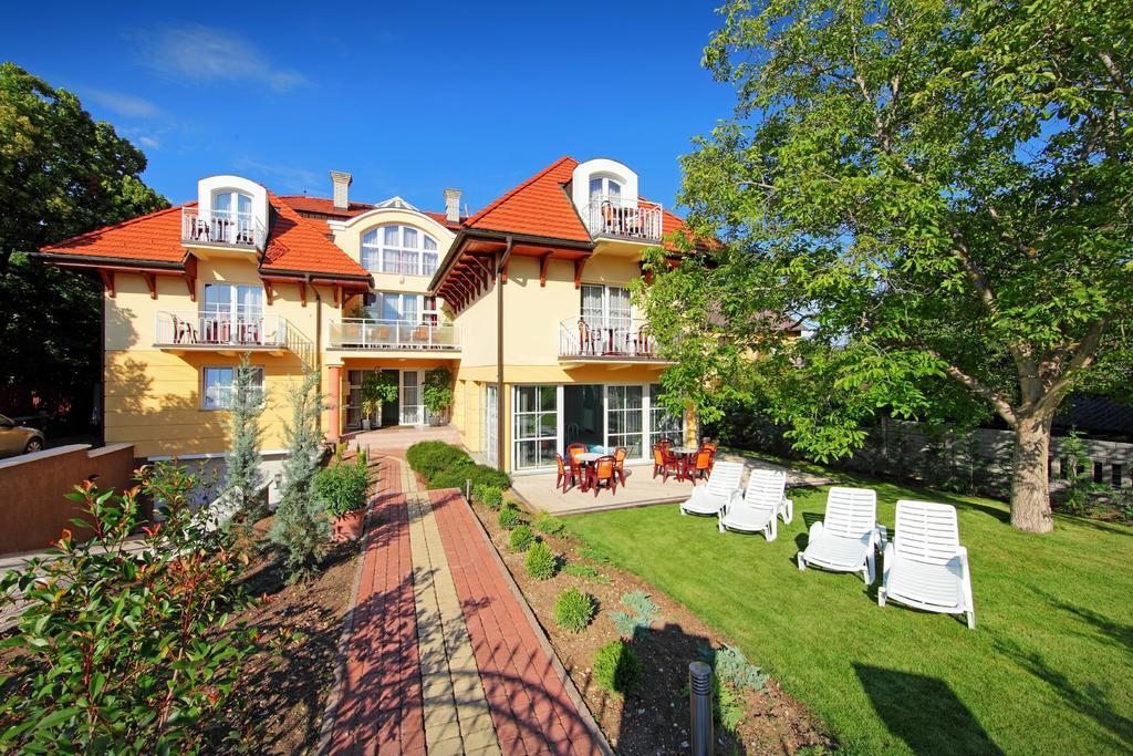 Balazs Villa Balatonfured Bagian luar foto