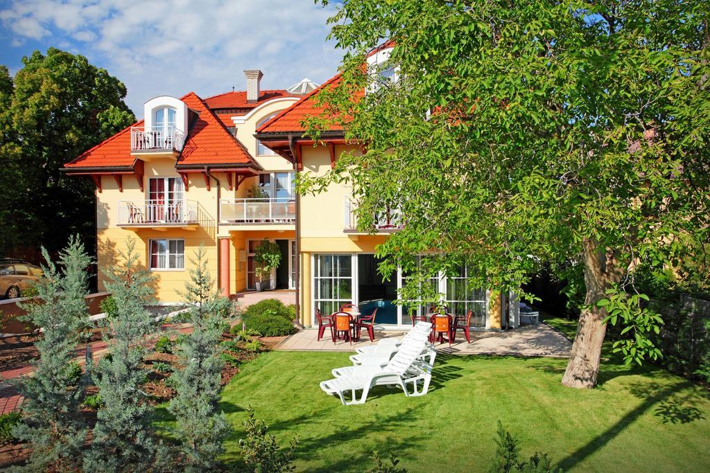 Balazs Villa Balatonfured Bagian luar foto