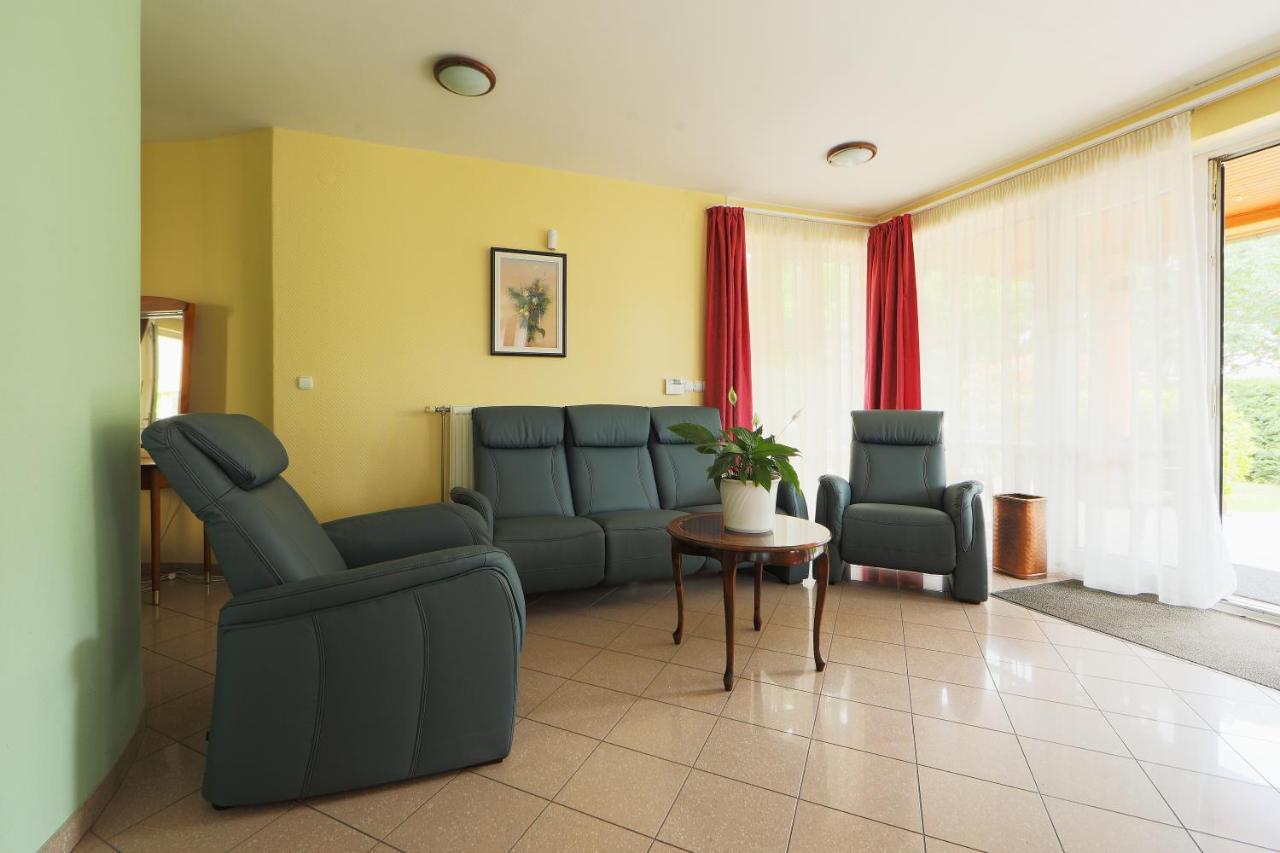 Balazs Villa Balatonfured Bagian luar foto